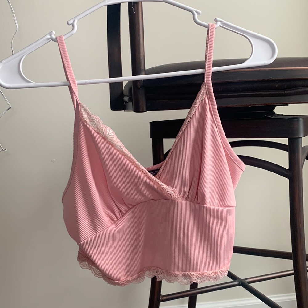 Cropped lightweight tank top